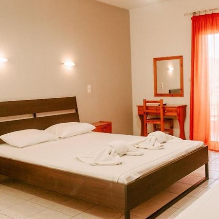 Alexios Apartments Perdika  Eksteriør billede