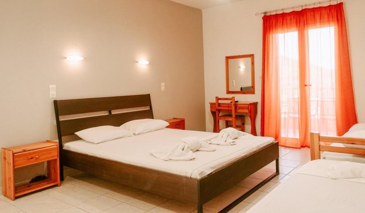 Alexios Apartments Perdika  Eksteriør billede